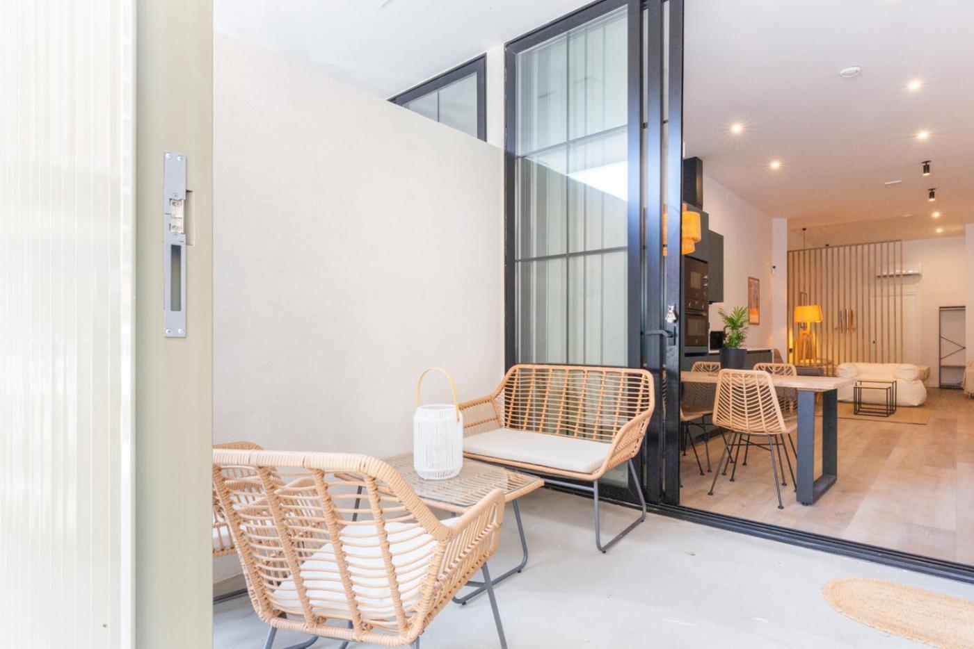 Mestalla Flats By Nomad Host Valencia Ngoại thất bức ảnh