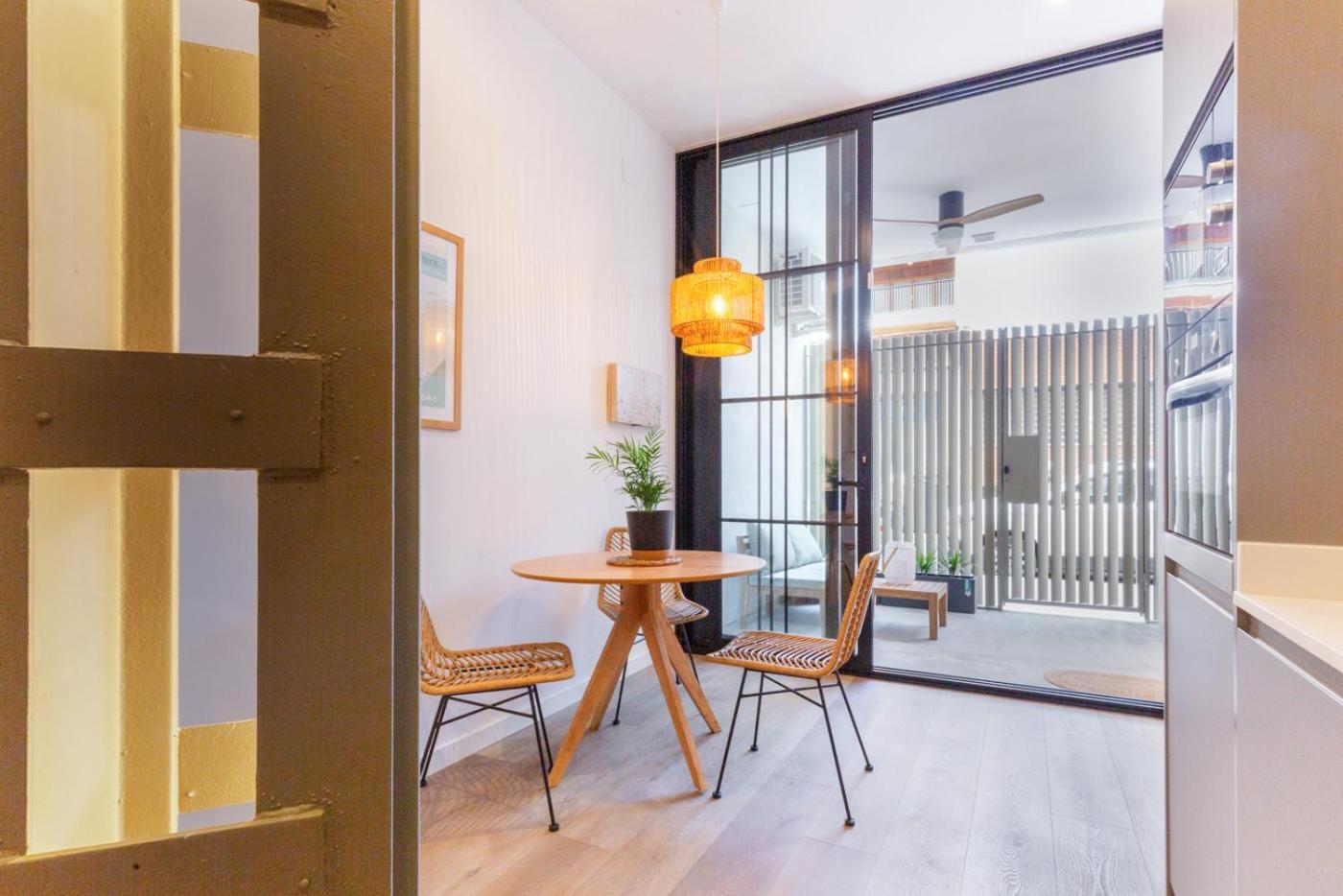 Mestalla Flats By Nomad Host Valencia Ngoại thất bức ảnh