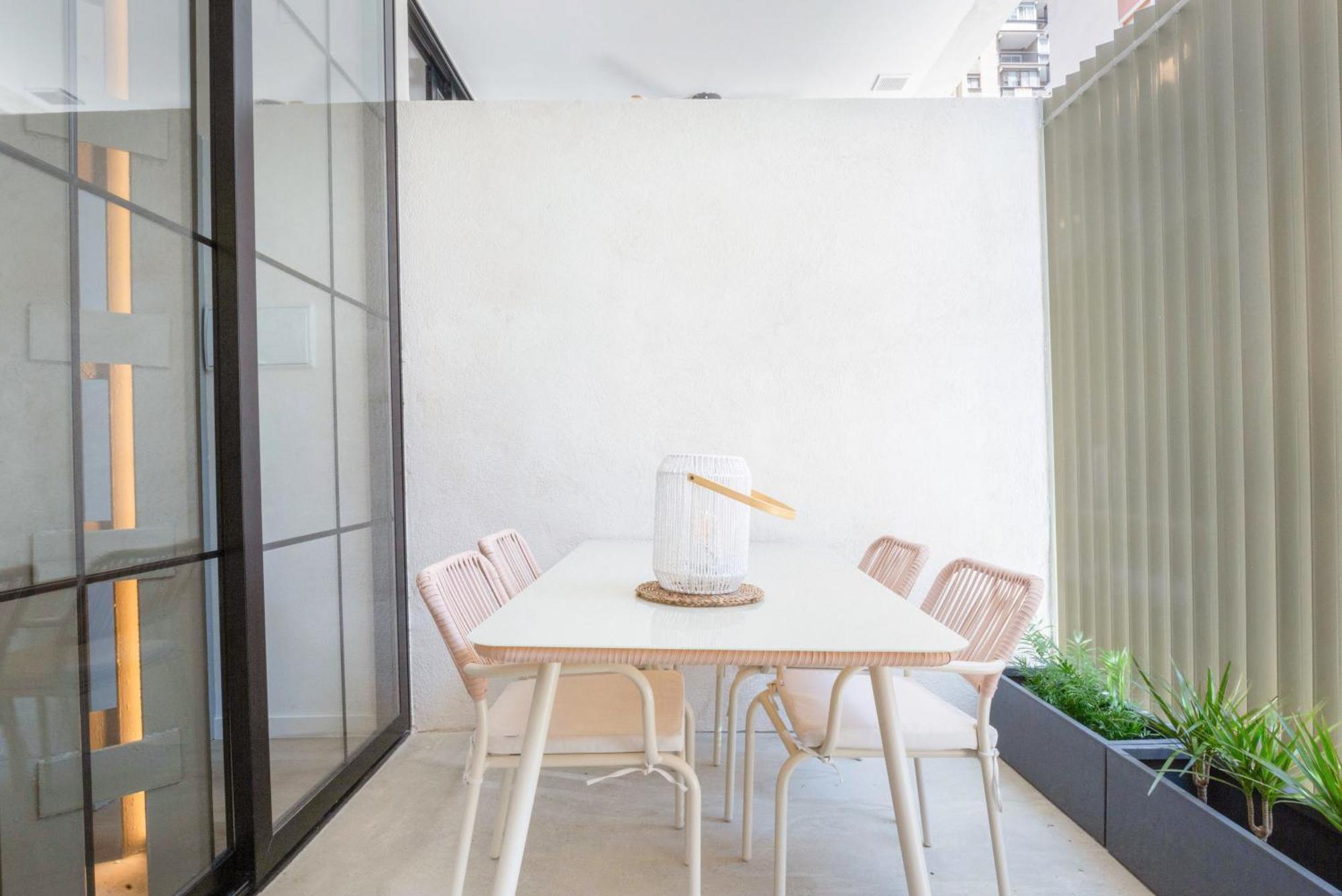 Mestalla Flats By Nomad Host Valencia Ngoại thất bức ảnh